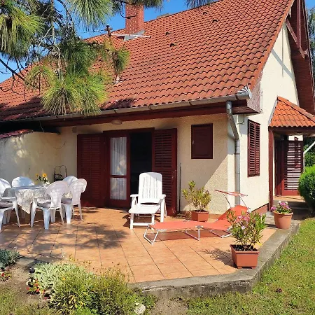 Holiday home Maria Andrea House Balatonkeresztur